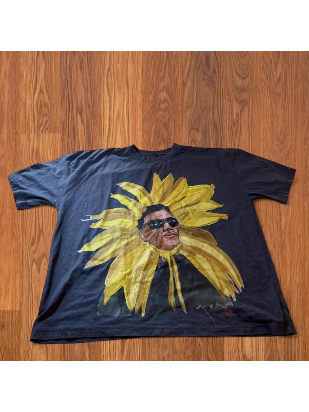 Guwops Garden New York City Mens XL Graphic Tee Sunflower Floral Black T-Shirt